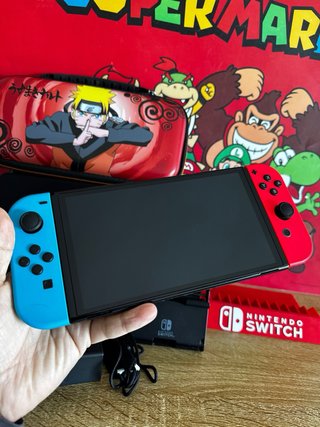 Nintendo Switch OLED 2023 Como nueva + accesorios