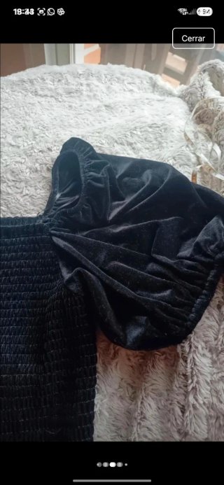 Top terciopelo Mango negro elástico.Con etiquetas