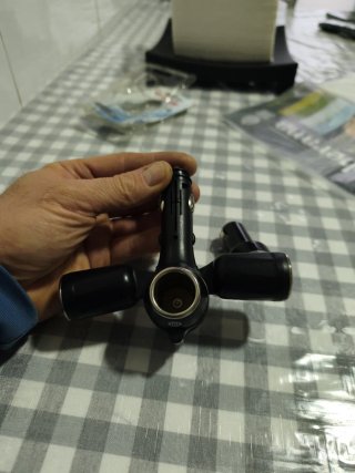 Ladrón Cargador mechero 3 tomas + USB