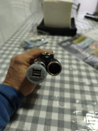 Ladrón Cargador mechero 3 tomas + USB