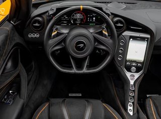McLaren 750S TRIPLE CORONA  750S TRIPLE CORONA