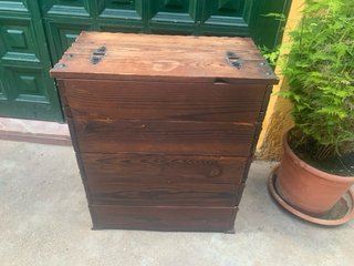 Botellero antiguo de madera