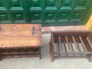 Botellero antiguo de madera