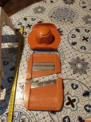 Mandolina con salvamano