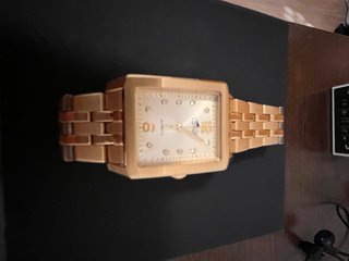 Reloj Lotus color dorado