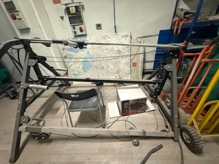 Máquina de gimnasio multipower y pecho