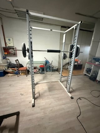 Máquina de gimnasio multipower y pecho