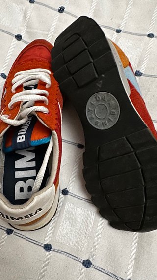 Zapatillas Bimba y Lola Naranja y Azul