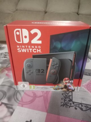 Nintendo Switch + Mario Kart 8 Deluxe
