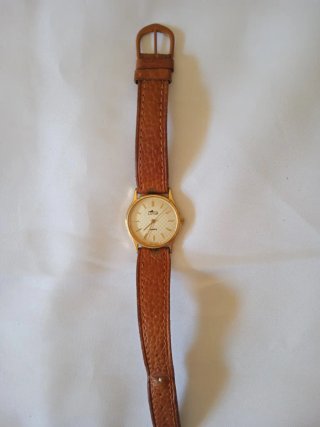 Reloj Lotus Pulsera Cuarzo Dorado Marrón