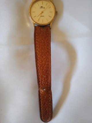 Reloj Lotus Pulsera Cuarzo Dorado Marrón