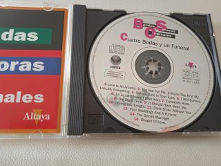 CD Cuatro Bodas y Un Funeral Banda Sonora