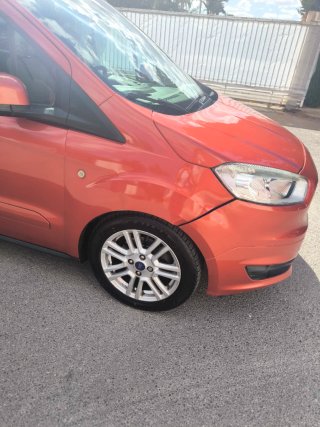 Ford Tourneo Courier 2015