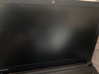 Portátil Toshiba Negro