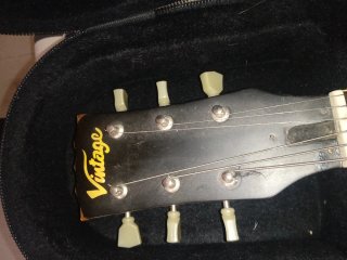 Guitarra Vintage V100 Modificada