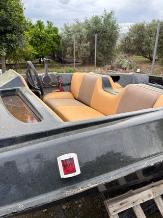 Se vende barca en muy buenas condiciones.