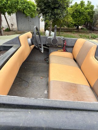 Se vende barca en muy buenas condiciones.
