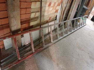 Escalera de aluminio de 4 metros  15 perdaño