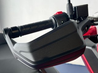 Honda ADV 350 Maxi Scooter Roja