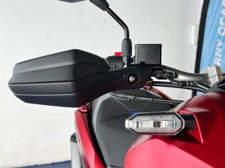 Honda ADV 350 Maxi Scooter Roja