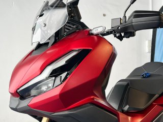 Honda ADV 350 Maxi Scooter Roja