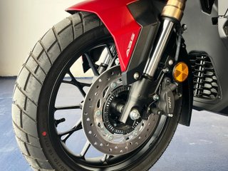 Honda ADV 350 Maxi Scooter Roja
