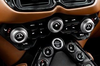 Aston Martin Vantage 4.0 V8