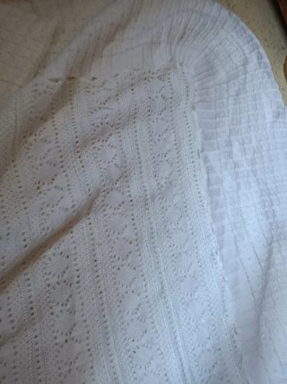 Toquilla blanca de punto En buen uso casi nueva