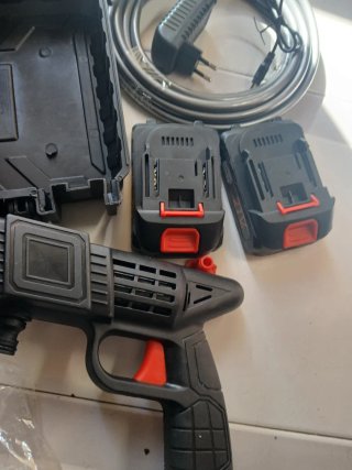 Hidrolimpiadora con 2 baterías