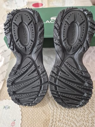 Zapatillas Lacoste Mujer Negras y Plateadas