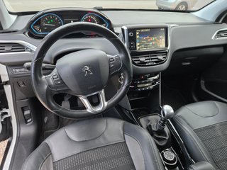 Peugeot 2008 1.6HDI 120CV CON 1 AÑO DE GARANTÍA