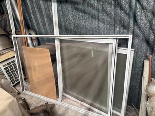 Ventana de alto 1,20 , ancho 2,00, con cristal