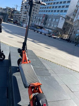 Patinete Eléctrico Naranja