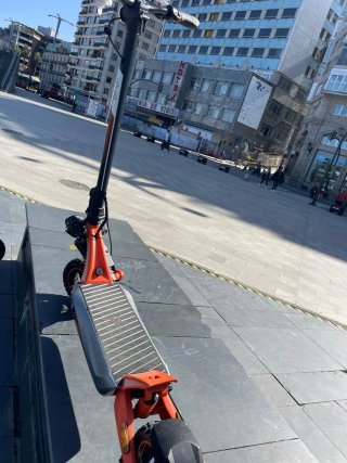 Patinete Eléctrico Naranja