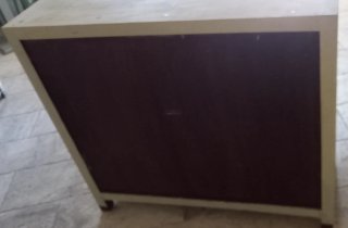Cómoda antigua de madera
