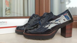 Zapatos Callaghan Charol Negros Cordones