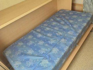 Mueble cama abatible con colchón