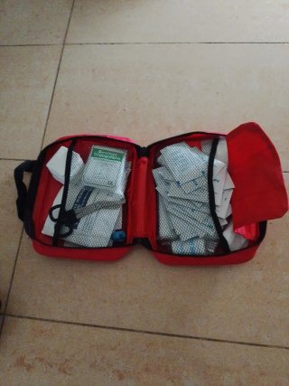 Kit supervivencia militar táctico