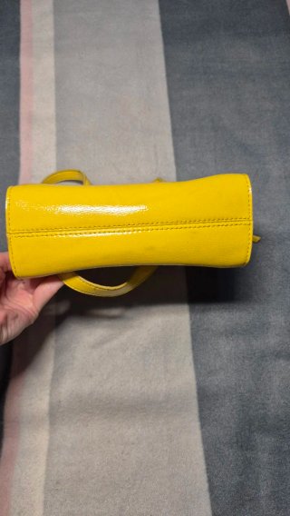 Bolso Parfois Amarillo Charol Mini Bag Y2K
