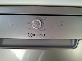 Lavastoviglie Indesit poco usata