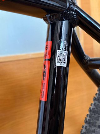 Bicicleta KTM X-STRADA 30 Negra y naranja
