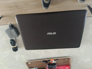 Portátil ASUS i5 7ª Gen Plata