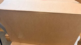 Box con articoli vari per bambina