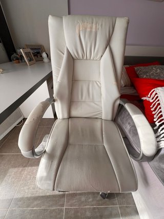 Sillón de estudio blanco de cuero