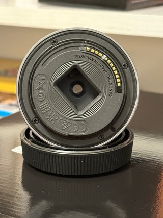 Canon EOS R10 + RF-S 18-45mm