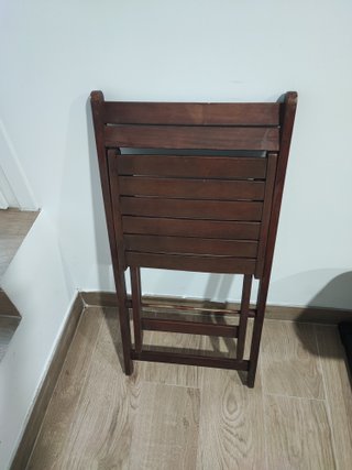Conjunto mesa y 5 sillas de jardín madera plegable