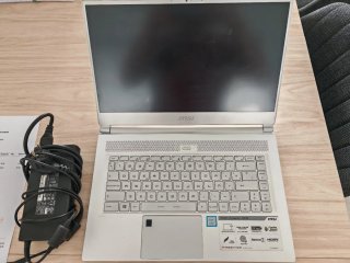 MSI Prestige P65 Creator 8RE Portátil
