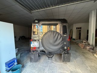 Land Rover Defender 90