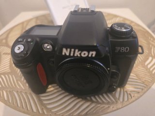 Nikon F80 Cámara Analógica Negra