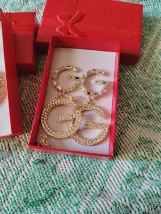 Conjunto 2 pares pendientes dorados
